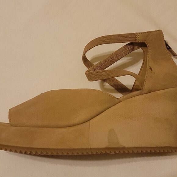 - Eileen fisher leather wedges size9.5 - Picture 8 of 8